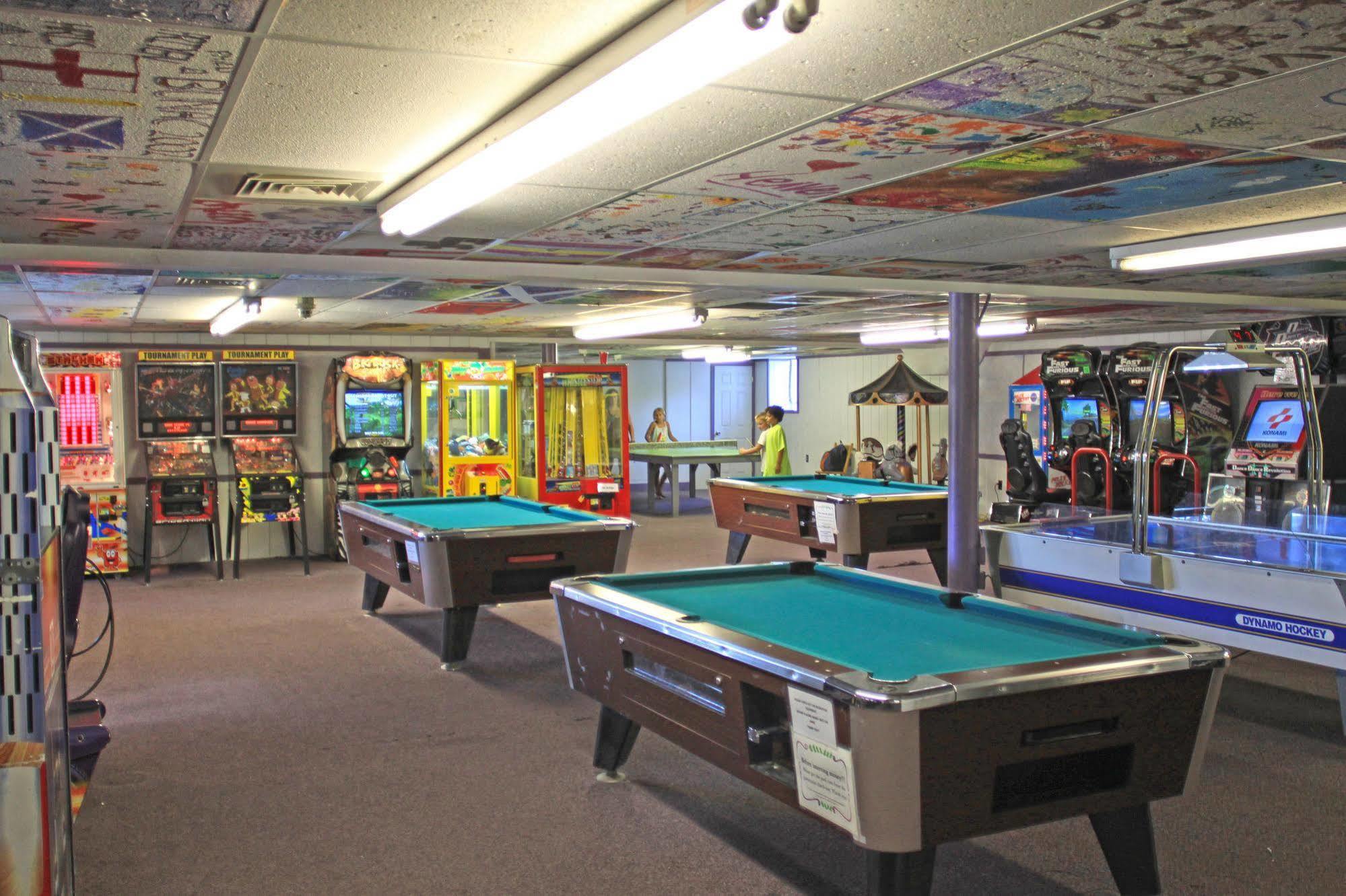 Circle M Rv & Camping Resort - Caravan Park Millersville エクステリア 写真