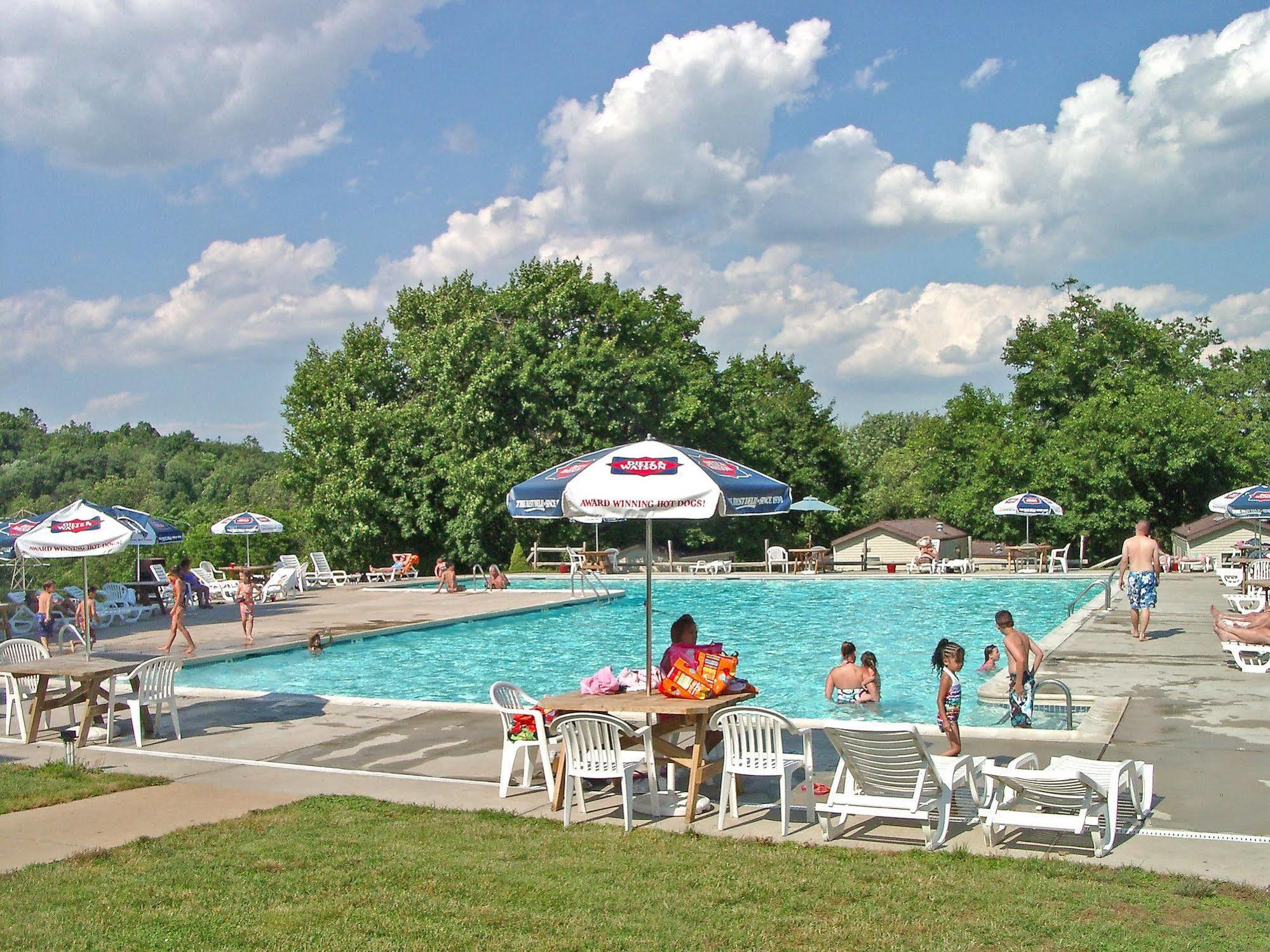 Circle M Rv & Camping Resort - Caravan Park Millersville エクステリア 写真