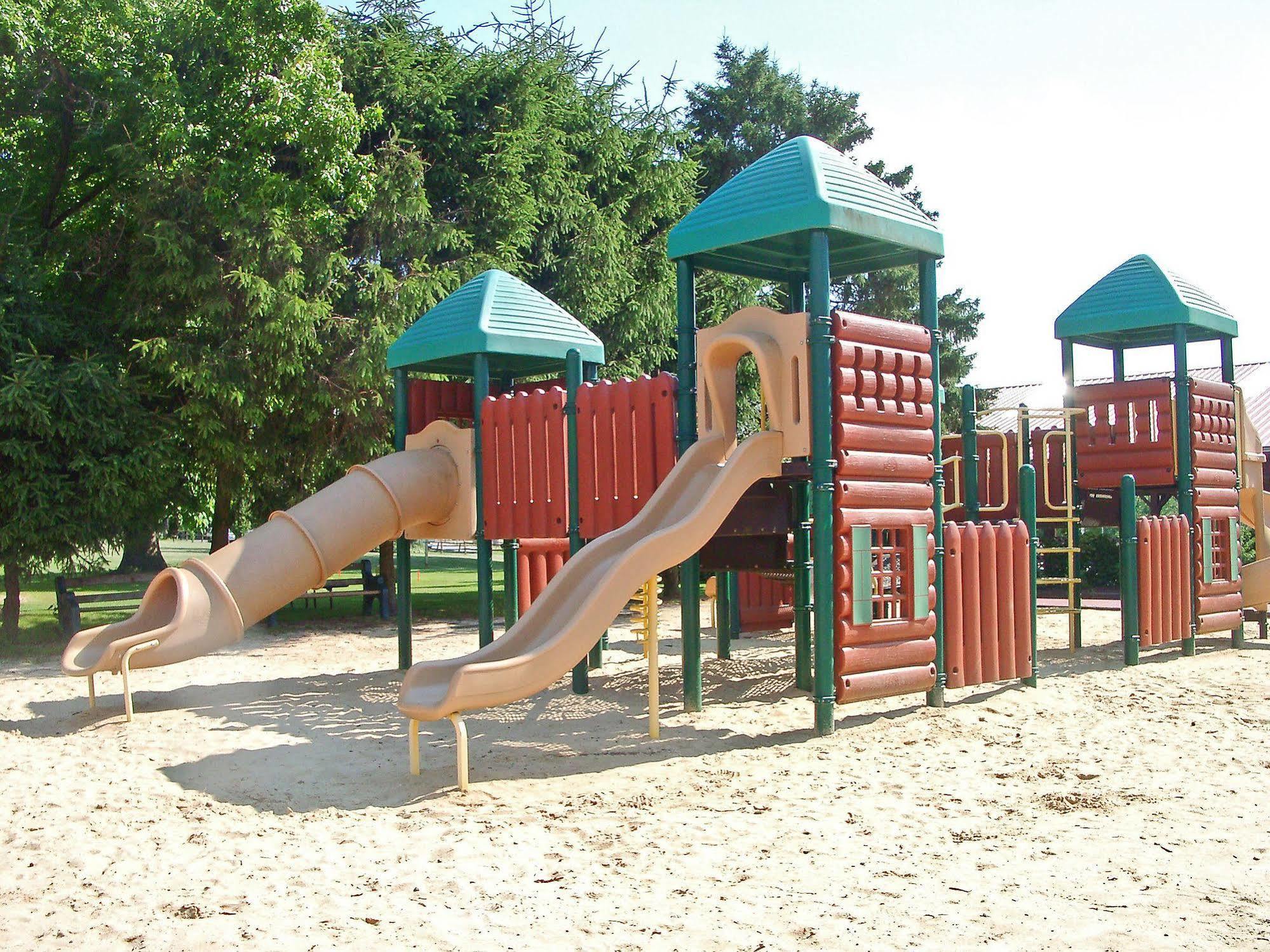 Circle M Rv & Camping Resort - Caravan Park Millersville エクステリア 写真